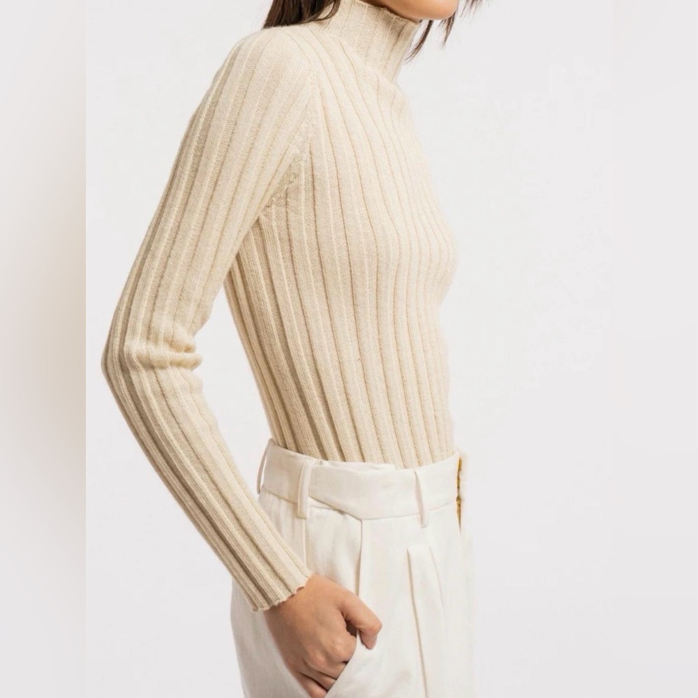 LAUDE the Label Soa Ribbed Alpaca Sweater